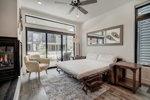 1 slaapkamer, een bureau, wifi, beddengoed