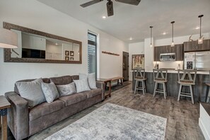 Televisie en een open haard