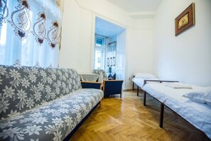 5 chambres, coffres-forts dans les chambres, bureau, Wi-Fi gratuit