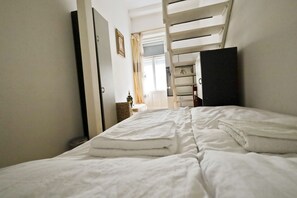 5 Schlafzimmer, Zimmersafe, Schreibtisch, kostenloses WLAN