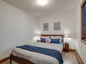 4 dormitorios, tabla de planchar con plancha, cuna de viaje y wifi