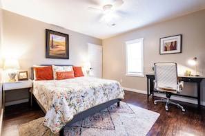 3 bedrooms, desk, iron/ironing board, WiFi