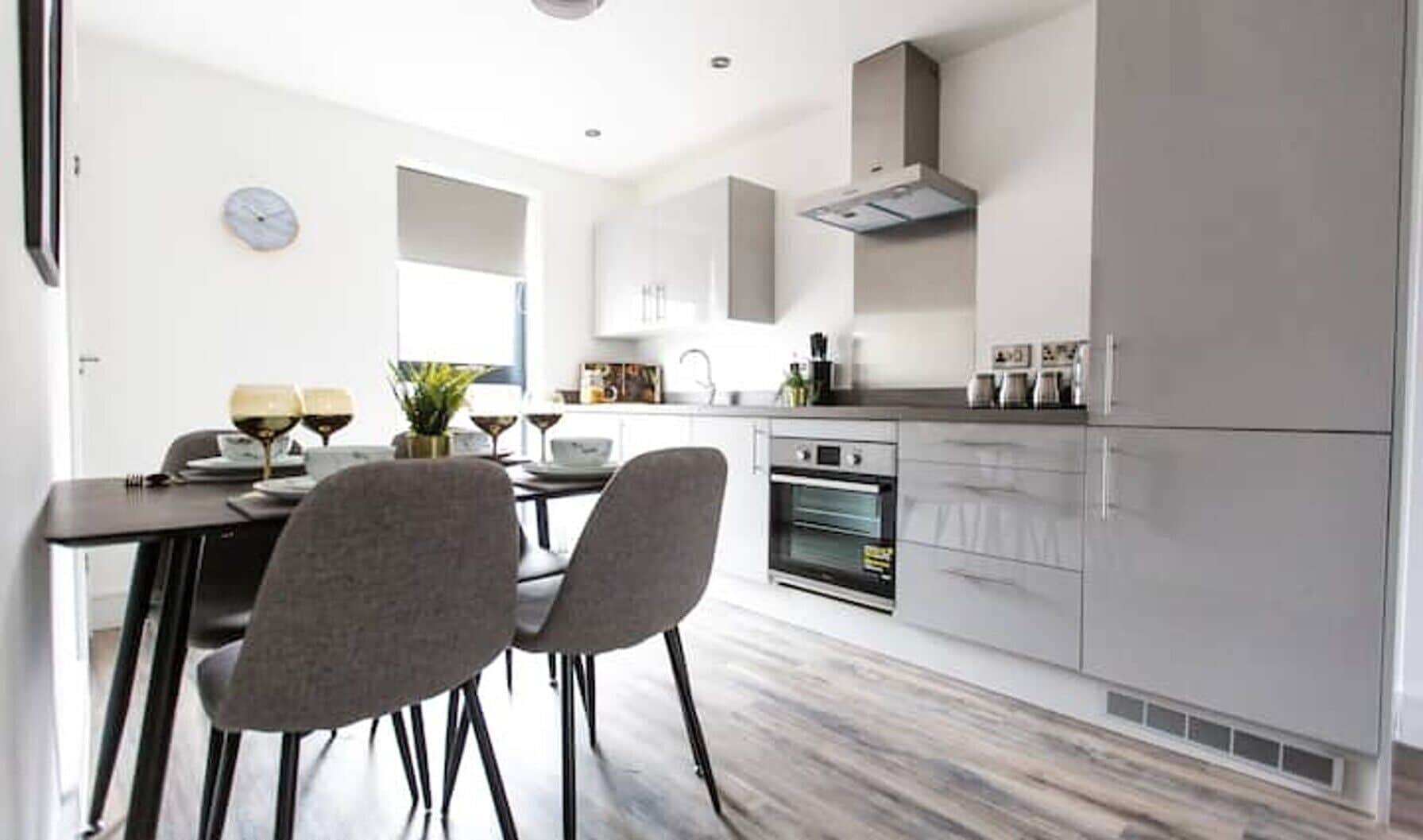 Departamento panorámico, con acceso para personas discapacitadas, baño privado | Restaurantes