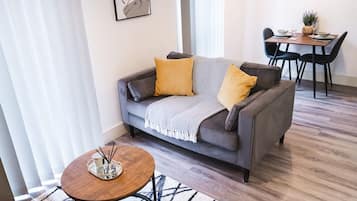 Panoramic Apartment, Accessible, Private Bathroom | Lounge