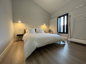 1 Schlafzimmer, Reisekinderbett, kostenloses WLAN, Bettwäsche