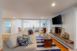 TV, DVD player, table tennis, books