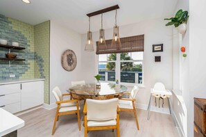 Dining - Tide Pool - Heated Pool/Hot Tub/Golf Cart/Rooftop Deck/Ocean Views (St. Augustine)