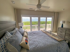 4 bedrooms, free WiFi, bed sheets