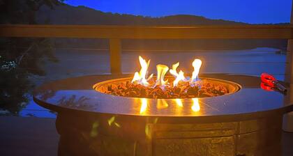 Large Lakefront home w/ Private Dock in Big Creek, beautiful views!