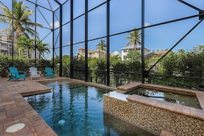 Piscine extérieure, piscine chauffée