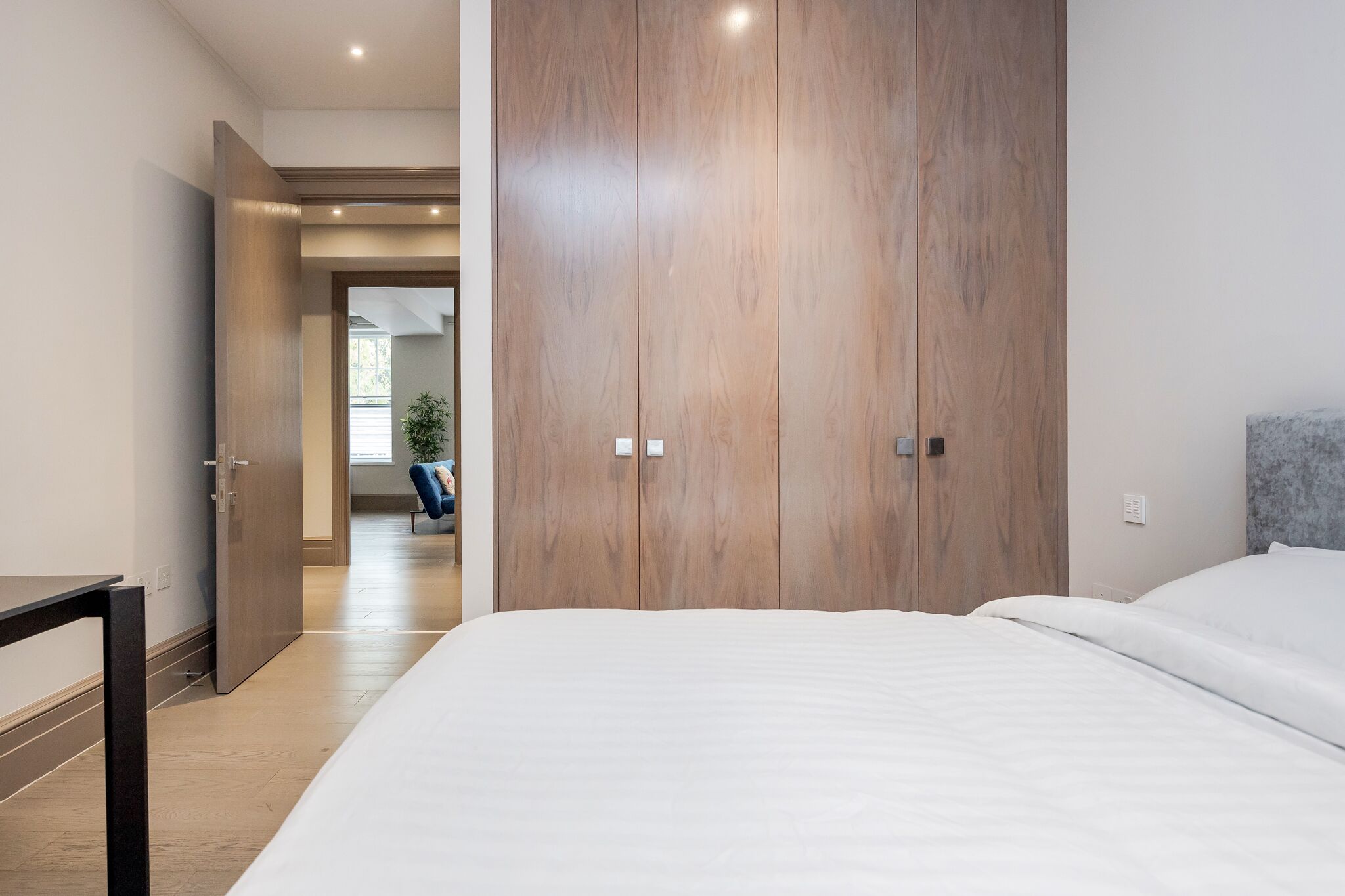 2 slaapkamers, een strijkplank/strijkijzer, reisbedje, gratis wifi