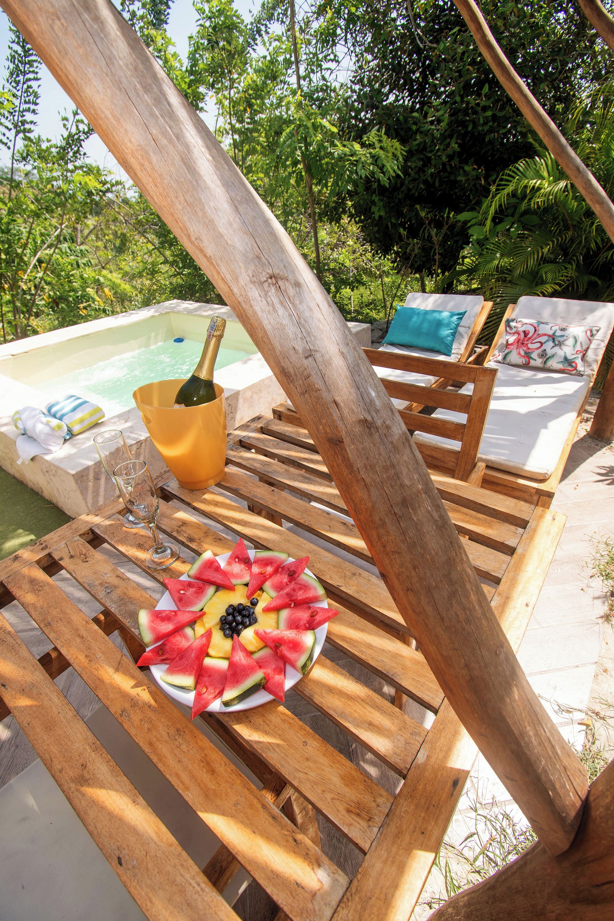 Deluxe-værelse til 3 personer - privat pool | Sengetøj