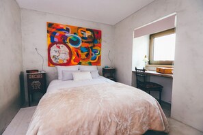2 bedrooms, iron/ironing board, travel cot, free WiFi