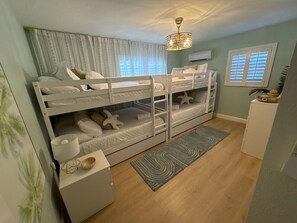 5 chambres, fer et planche à repasser, lit parapluie, Wi-Fi gratuit