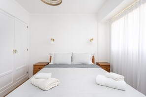 3 Schlafzimmer, Schreibtisch, Bügeleisen/Bügelbrett, kostenloses WLAN