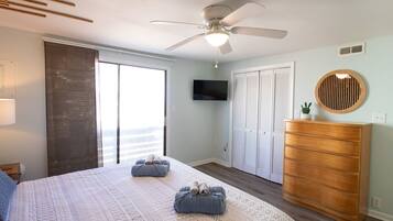 1 bedroom, travel crib, WiFi, bed sheets