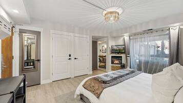 Desk, iron/ironing board, travel crib, free WiFi