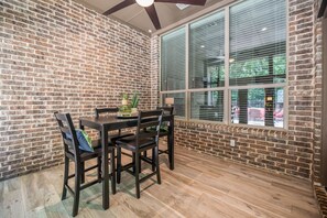 Dining - **Modern & Cozy 3-Bedroom Home with Great Amenities** (Lewisville)