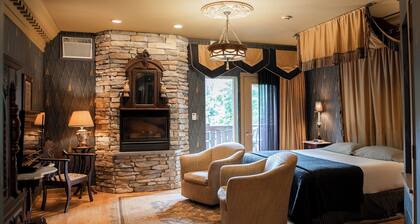 Twin Pine Manor Bed & Breakfast