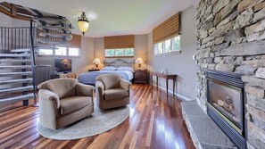 Tower Suite | Ruang tamu | Pendiangan 