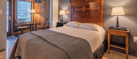 The Amaryllis Suite | 1 bedroom, individually decorated, individually furnished, free WiFi