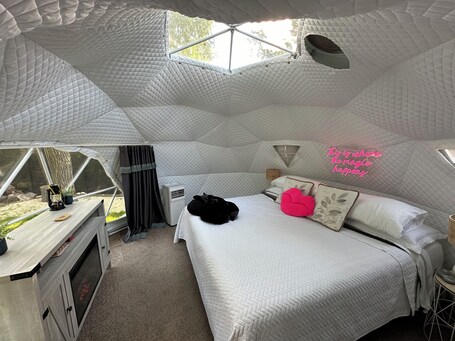 Stay549 - Image 23