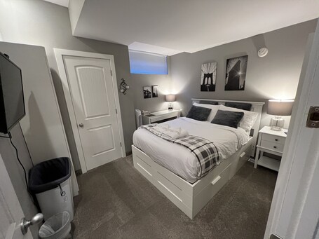 Stay549 - Image 28