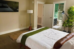 2 Schlafzimmer, Schreibtisch, Bügeleisen/Bügelbrett, WLAN