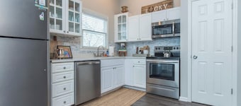 This house is a 3 bedroom(s), 2 bathrooms, located in Lexington, KY.