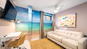 Chambre Double, 1 grand lit et 1 canapé-lit | Coffres-forts dans les chambres, décoration personnalisée