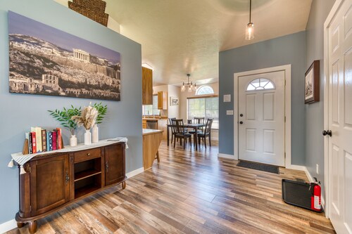 3 Bedroom, 2 bathroom house