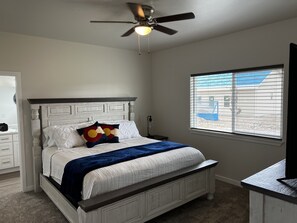 3 bedrooms, iron/ironing board, travel cot, free WiFi