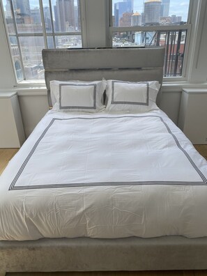 3 bedrooms, desk, free WiFi, bed sheets