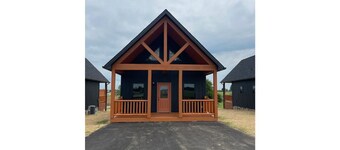 Villa On the Bourbon Trail with HOT TUB-1