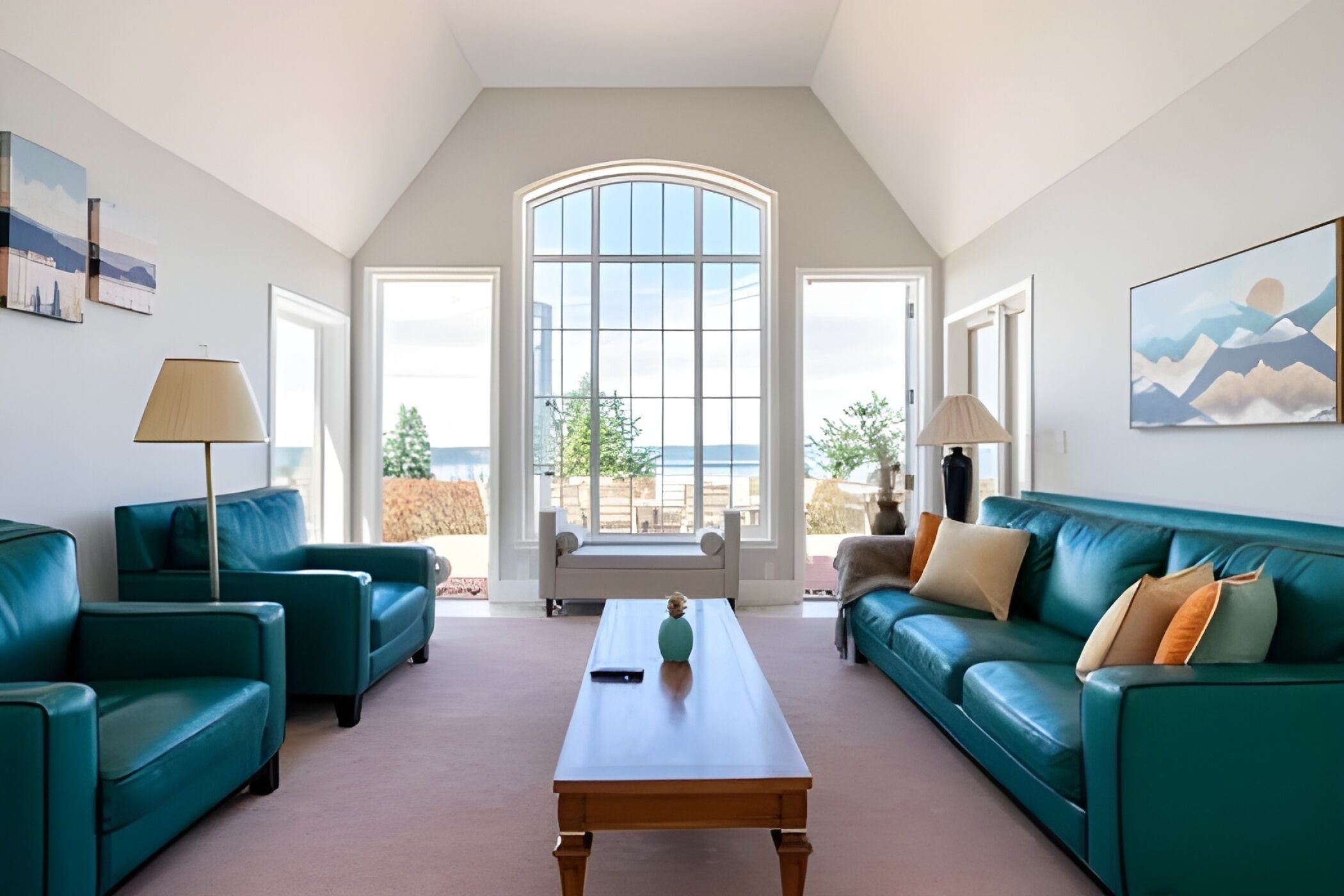 Luxury 5BR | Amazing Water Views | Large Backyard!