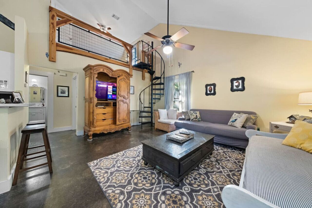 Smart TV, table tennis