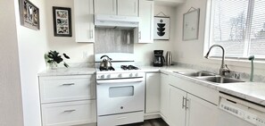 Fridge, microwave, oven, stovetop - Double House: Combined Up-Down Units by airport & lakes! (Anchorage)