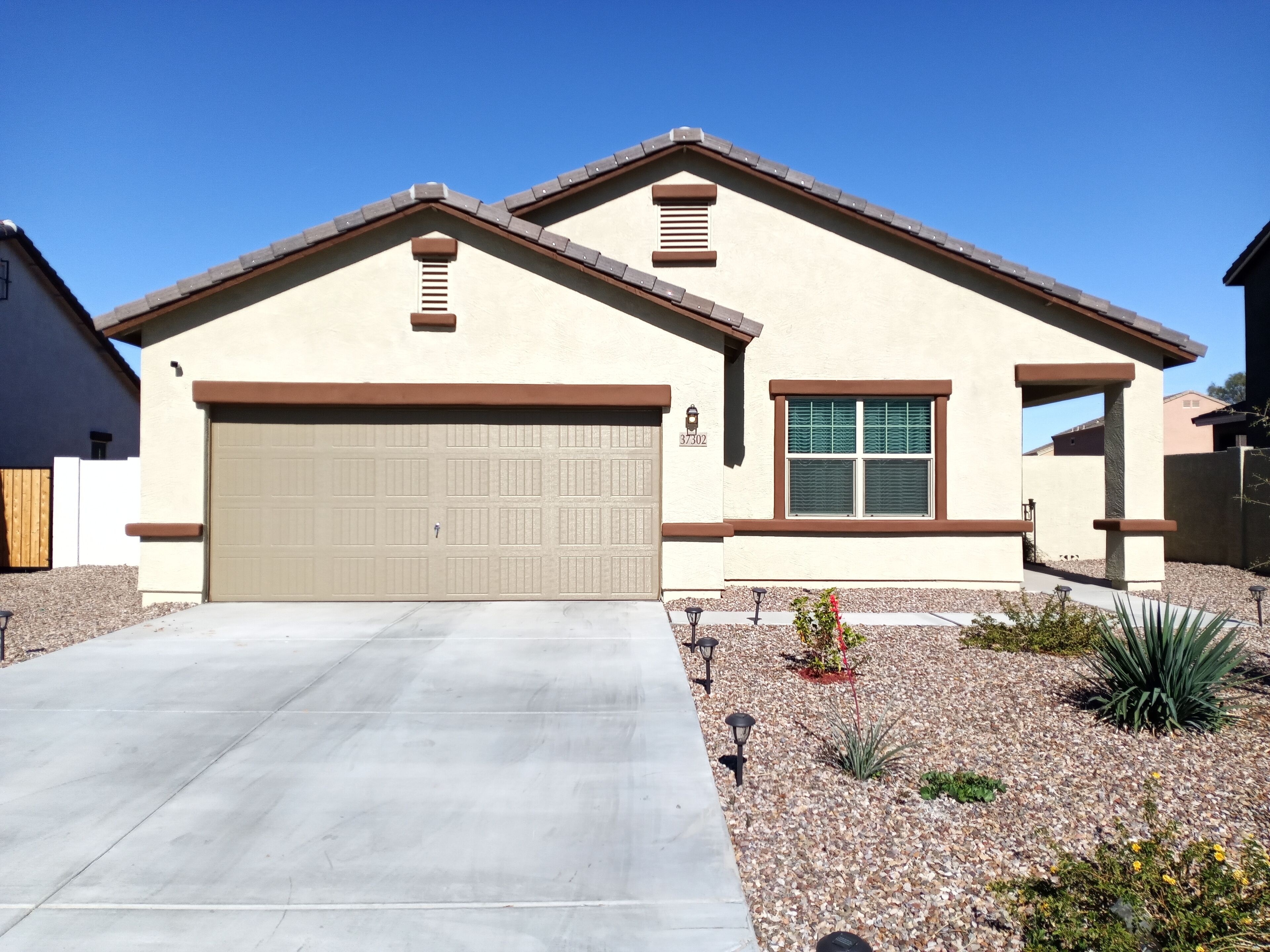 OASIS IN THE DESERT: Welcome to our home!!