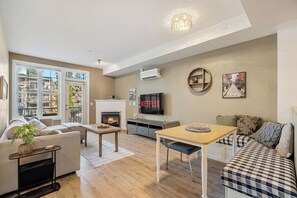 Smart-tv och eldstad