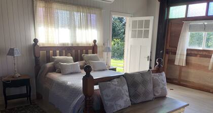 Country Lane Cottage