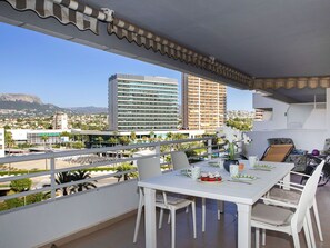 Outdoor dining - Lovely apartment for 6 guests with A/C, WIFI, pool, TV and terrace (Calpe)
