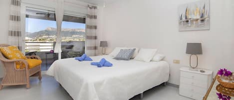 3 bedrooms, iron/ironing board, travel crib, free WiFi