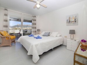 3 bedrooms, iron/ironing board, travel crib, free WiFi - Lovely apartment for 6 guests with A/C, WIFI, pool, TV and terrace (Calpe)