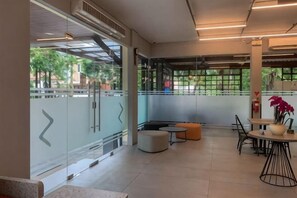 Unclassified image, 5 of 16, button - Sambina Prime (West Jakarta)