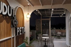 Unclassified image, 2 of 16, button - Sambina Prime (West Jakarta)