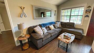 Smart TV, DVD player, streaming services