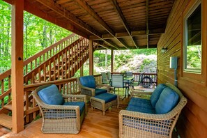 Outdoor dining - Bear Ridge - 286 Hikers Challenge Road (Davis)