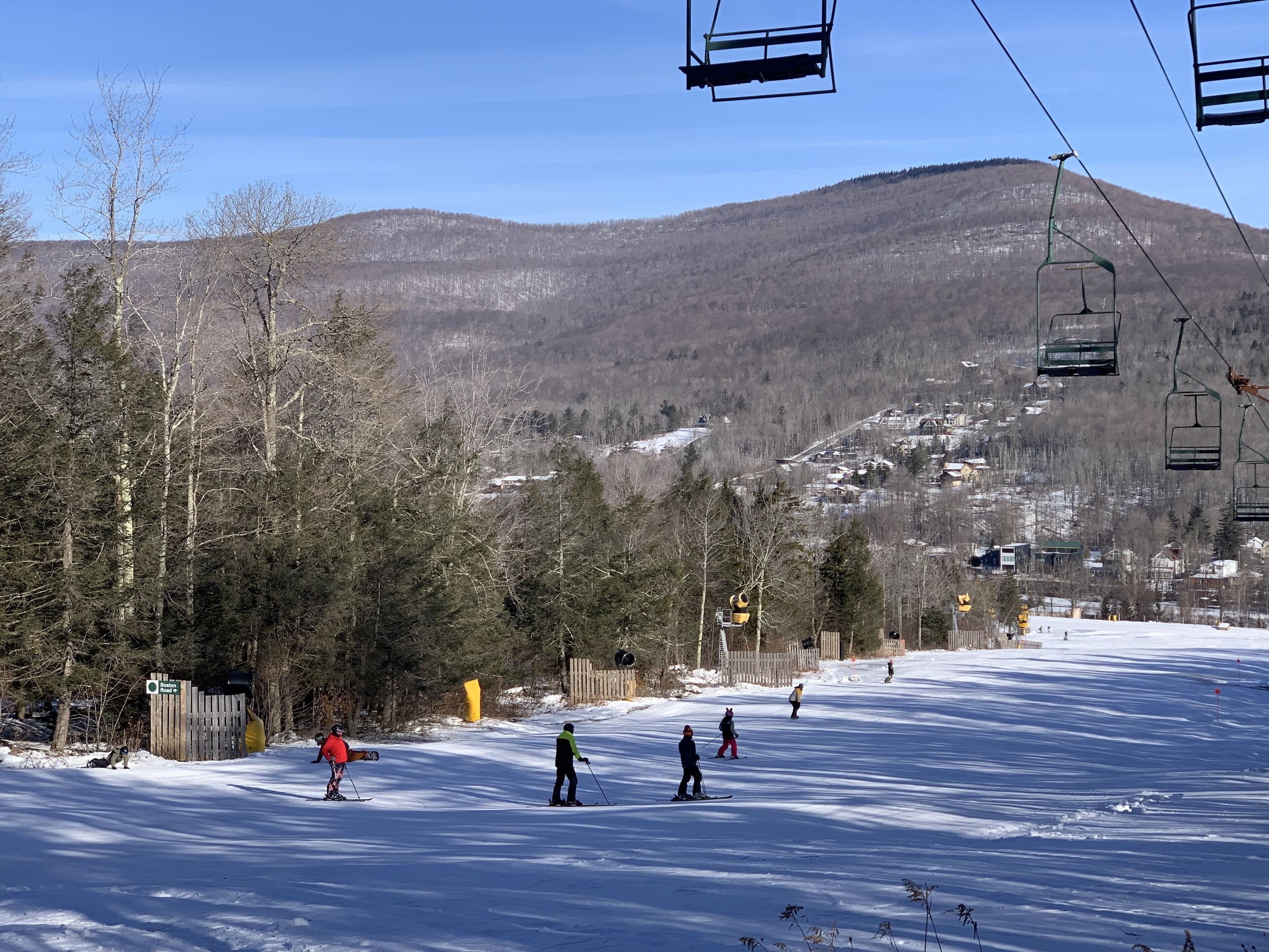 Boston Road Ski Train - Under 5min walk