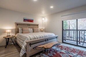 2 habitaciones, escritorio, tabla de planchar con plancha y wifi 