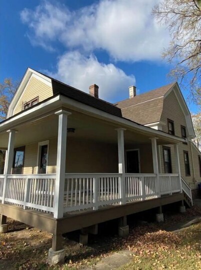 Urban Farmhouse near O’Hare Airport